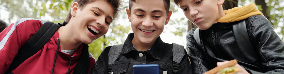 adolescenti-genitori-tecnologia#