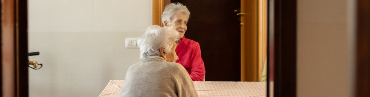 Il senso di casa: cosa dice la ricerca sul benessere degli anziani nelle strutture residenziali
