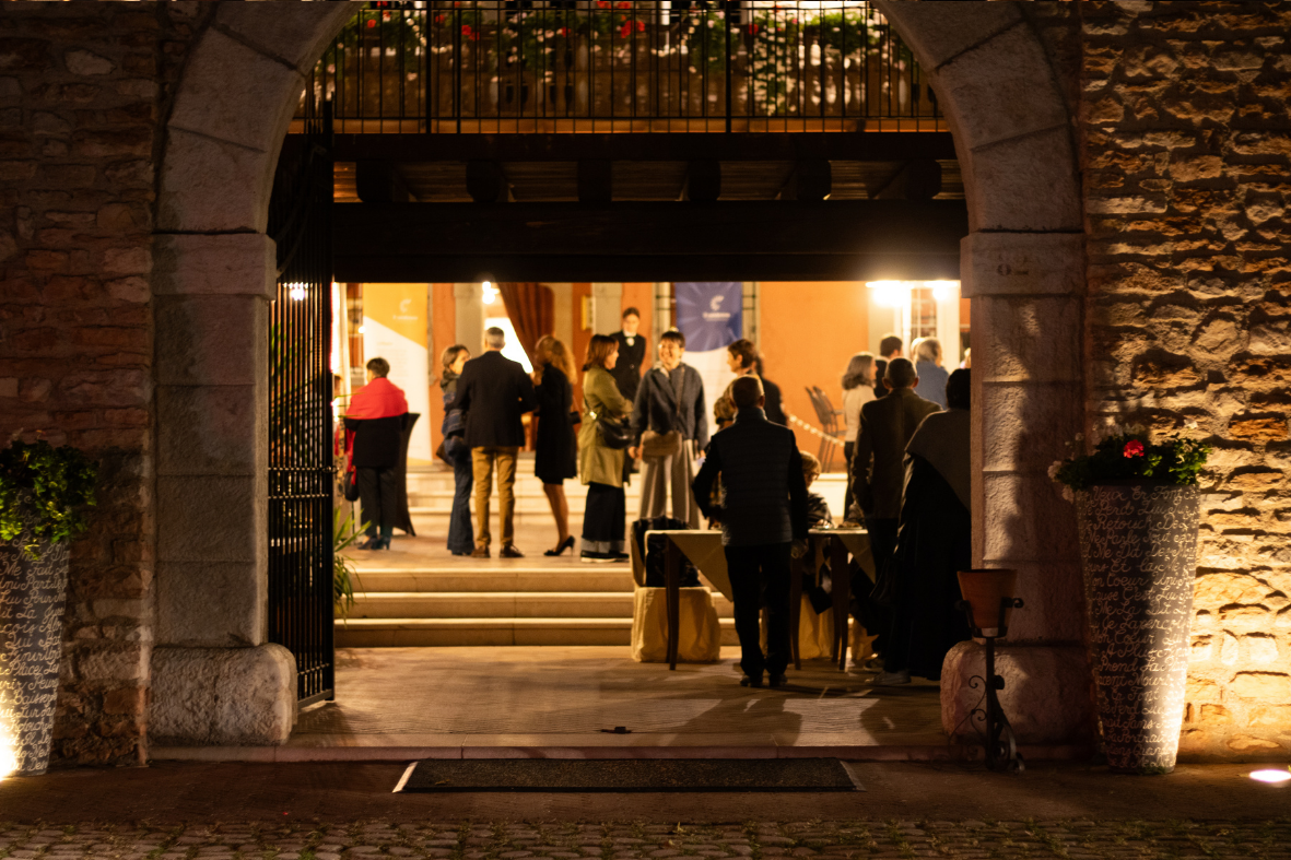 Incontri, solidarietà e gratitudine: Insieme a cena