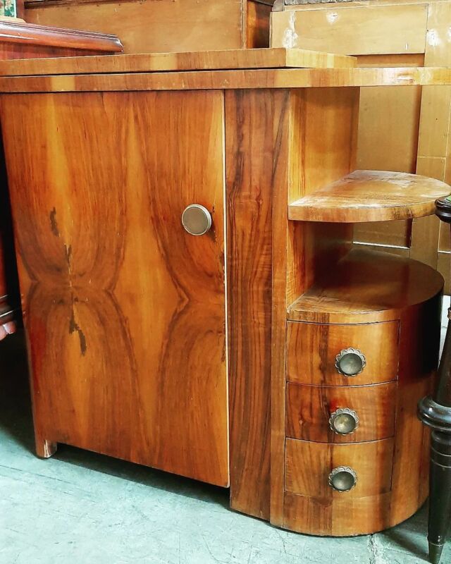 📍Un mobile ma svariati utilizzi♻️
Scegli il tuo mobile e donagli una nuova vita ‼️ 
🌿#savetheplanet #reducethewaste #reducereuserecycle #recycling #reuse #vintagestyle #arredosostenibile #arredoeco #oldfashioned #zerowaste #zerosprechi #mobiliecologici #mobilisostenibili #mobiligreen #mondomigliore