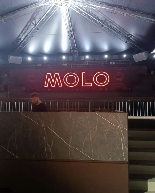 Cosa fa il TASSO il venerdì?

@molo_brescia
@ilcalabronebrescia