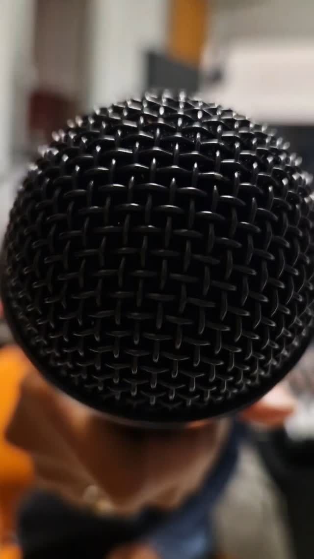 🎙🎧 Mai pensato di fare un podcast?!
Allora dovresti venire in Piastra!